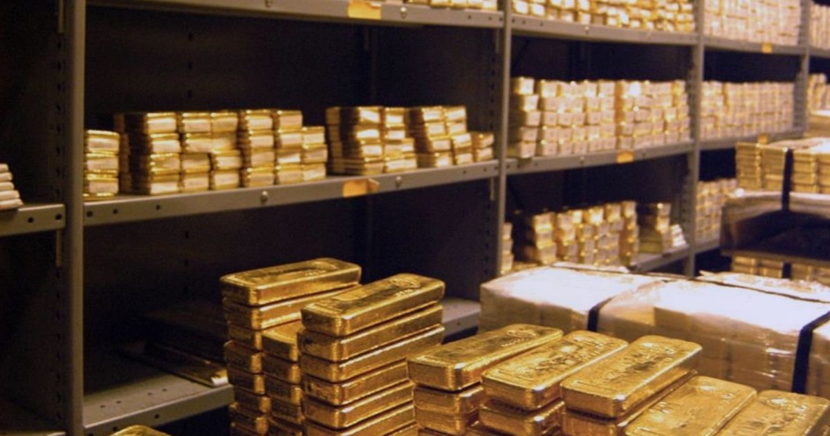 Central Banks Are Buying Gold at Record Levels in 2025